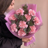 Букет_9 розовых гвоздик с эвкалиптом