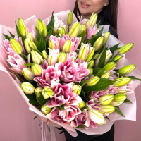 Букет_Лилия королевская пионовидная Букет XL