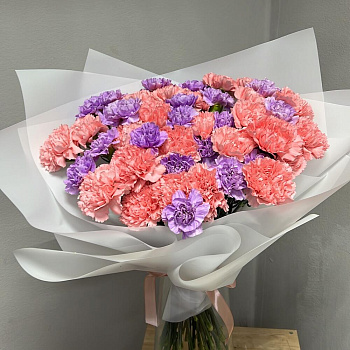 Дуэт из гвоздики