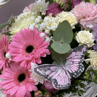 Букет_Розовая гербера в корзине